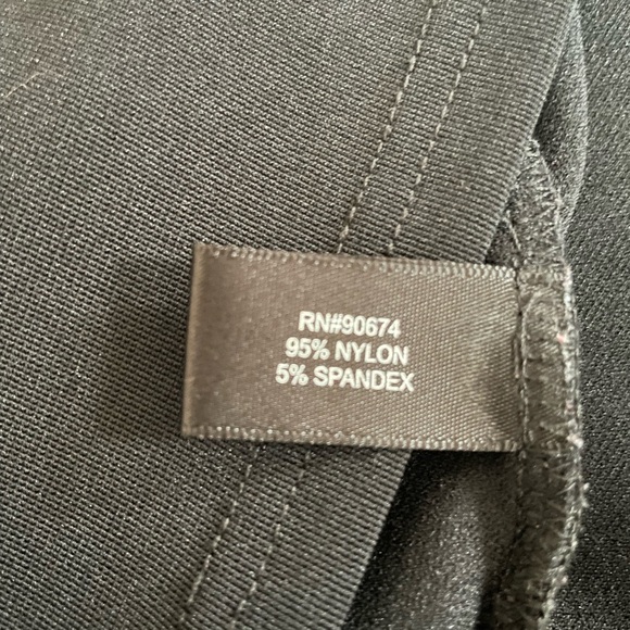 Boston Proper Beyond Travel Three Quarter Sleeve Cold Shoulder Top - Picture 6 of 6